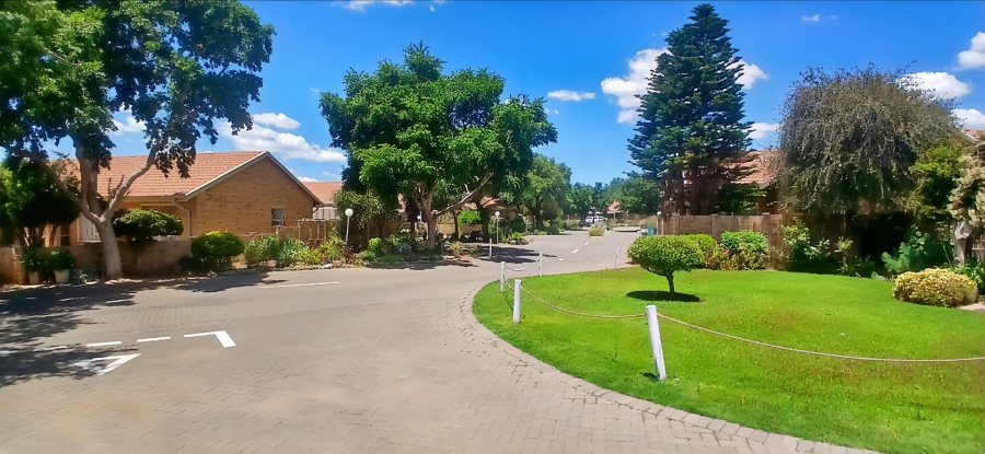 2 Bedroom Property for Sale in Fleurdal Free State